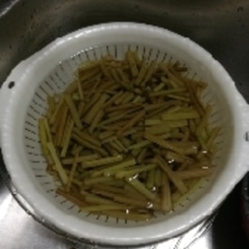 おすそ分けできる ふきの佃煮 きゃらぶき レシピ 作り方 By 緒花まる 楽天レシピ おすそ分けできる ふきの佃煮 きゃらぶき レシピ 作り方 By 緒花まる 楽天レシピ